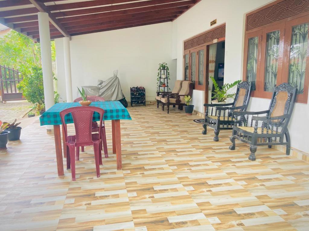 Ameena Homestay Тангалле Екстер'єр фото