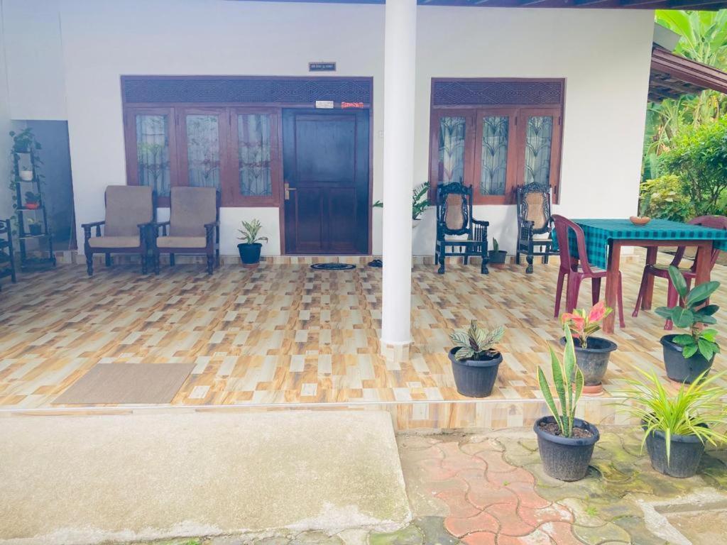 Ameena Homestay Тангалле Екстер'єр фото