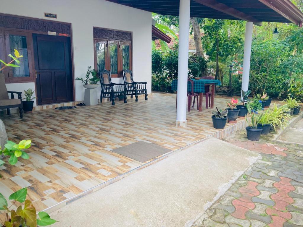 Ameena Homestay Тангалле Екстер'єр фото